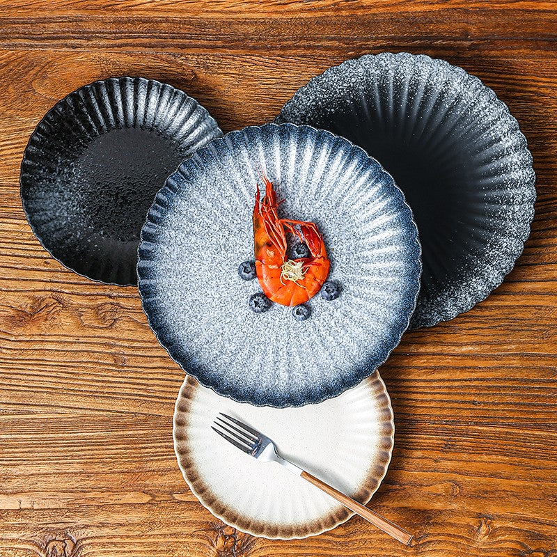 Chrysanthemum Crest Glazed Steak Plate
